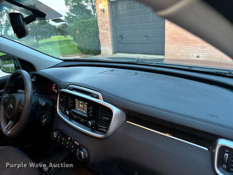 image for item DT3281 2018 Kia Sorento SUV