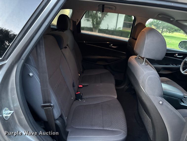 image for item DT3281 2018 Kia Sorento SUV