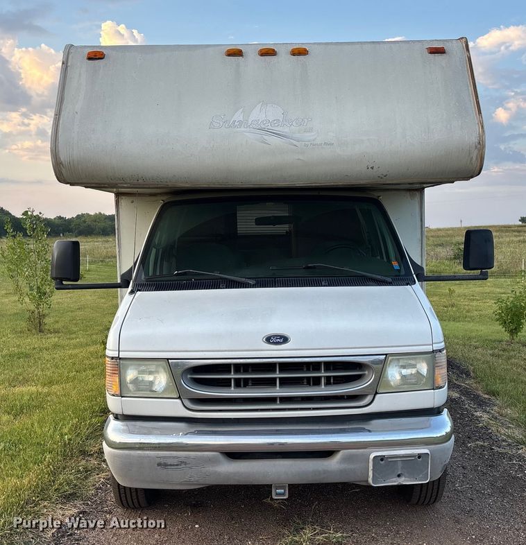 image for item DT3338 2002 Ford Econoline 450 RV