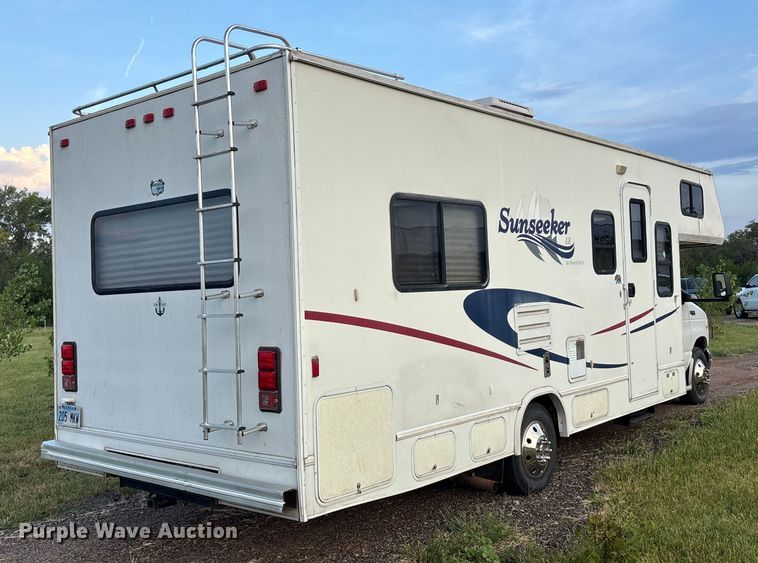 image for item DT3338 2002 Ford Econoline 450 RV