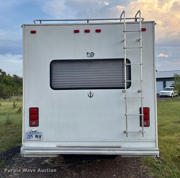 image for item DT3338 2002 Ford Econoline 450 RV