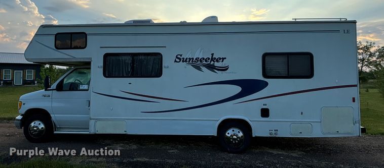 image for item DT3338 2002 Ford Econoline 450 RV