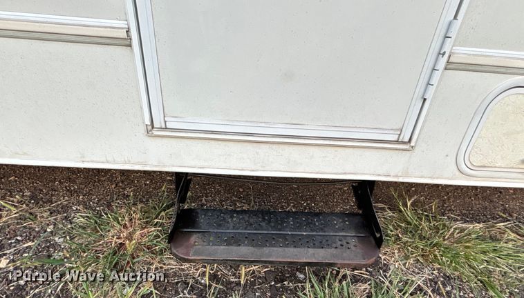 image for item DT3338 2002 Ford Econoline 450 RV