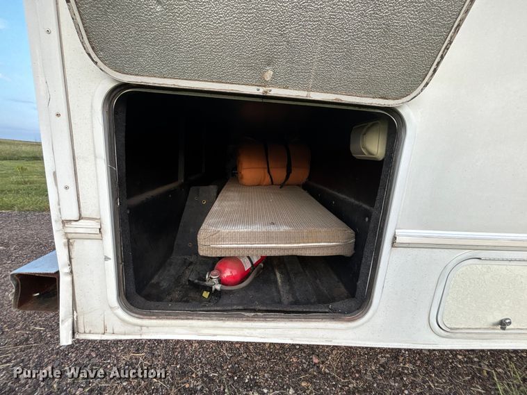 image for item DT3338 2002 Ford Econoline 450 RV