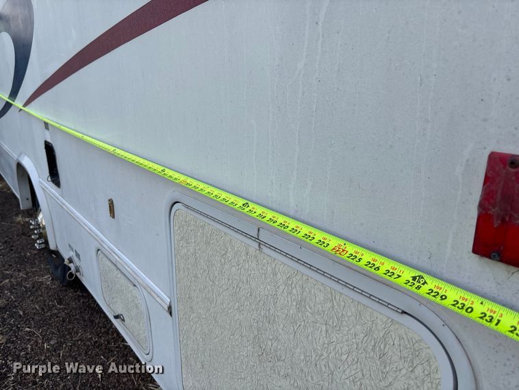 image for item DT3338 2002 Ford Econoline 450 RV