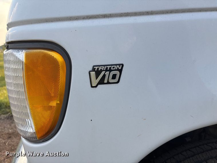 image for item DT3338 2002 Ford Econoline 450 RV