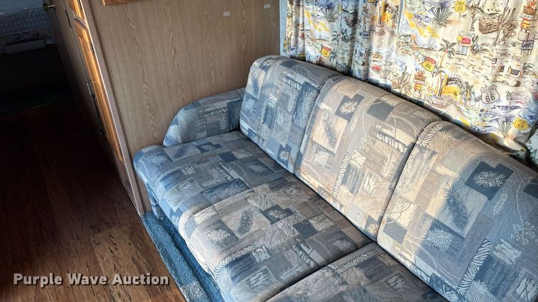 image for item DT3338 2002 Ford Econoline 450 RV