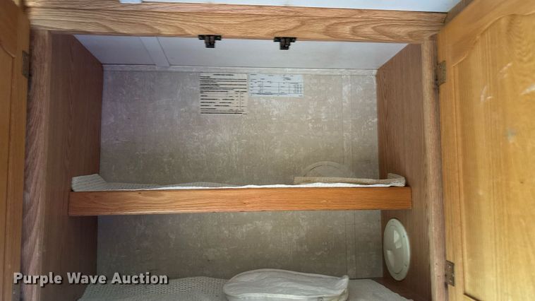 image for item DT3338 2002 Ford Econoline 450 RV