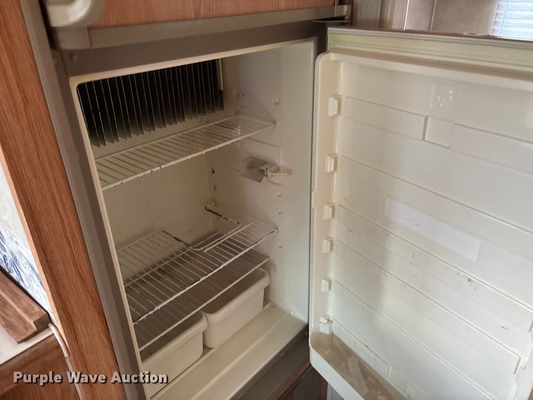 image for item DT3338 2002 Ford Econoline 450 RV