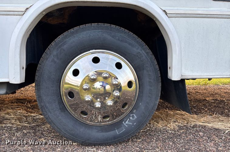 image for item DT3338 2002 Ford Econoline 450 RV