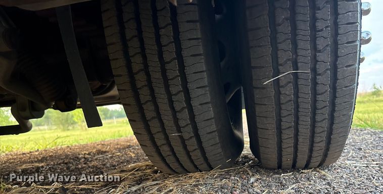 image for item DT3338 2002 Ford Econoline 450 RV