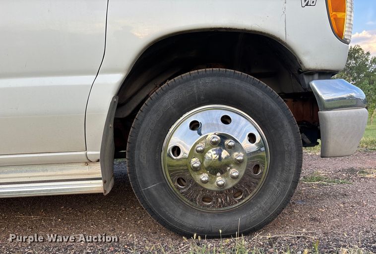 image for item DT3338 2002 Ford Econoline 450 RV