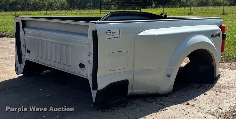 image for item DT3346 Ford F450 truck bed 