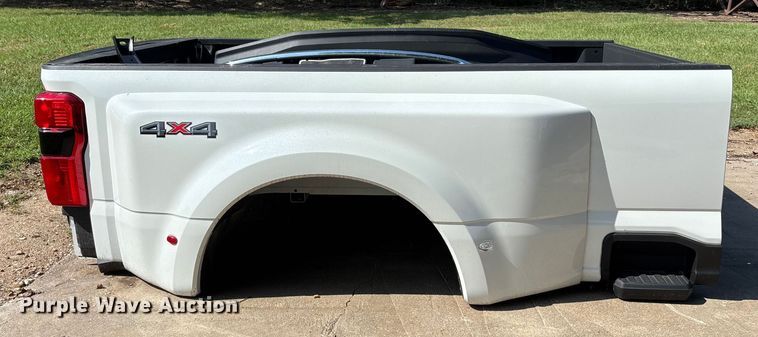 image for item DT3346 Ford F450 truck bed 