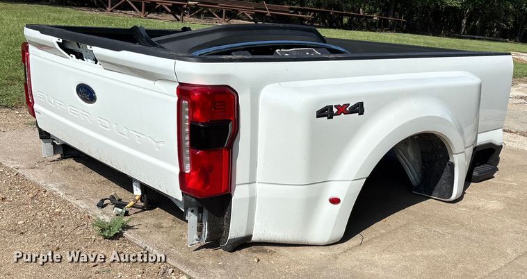 image for item DT3346 Ford F450 truck bed 