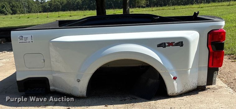 image for item DT3346 Ford F450 truck bed 