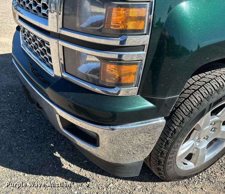 image for item DT6250 2015 Chevrolet Silverado 1500 Crew Cab pickup truck