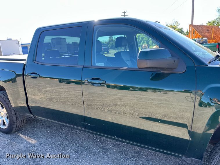 image for item DT6250 2015 Chevrolet Silverado 1500 Crew Cab pickup truck