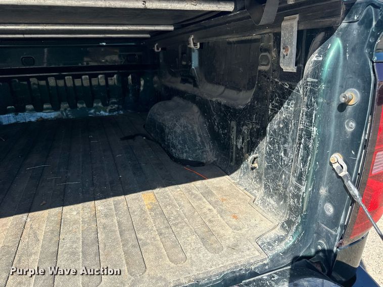 image for item DT6250 2015 Chevrolet Silverado 1500 Crew Cab pickup truck