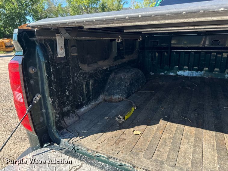 image for item DT6250 2015 Chevrolet Silverado 1500 Crew Cab pickup truck