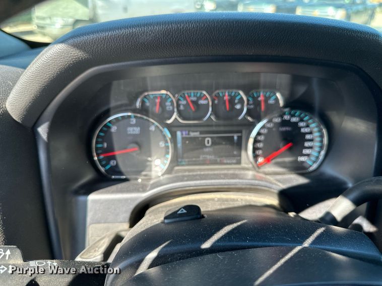 image for item DT6250 2015 Chevrolet Silverado 1500 Crew Cab pickup truck