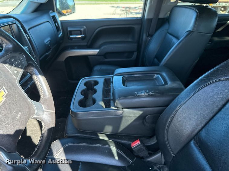 image for item DT6250 2015 Chevrolet Silverado 1500 Crew Cab pickup truck