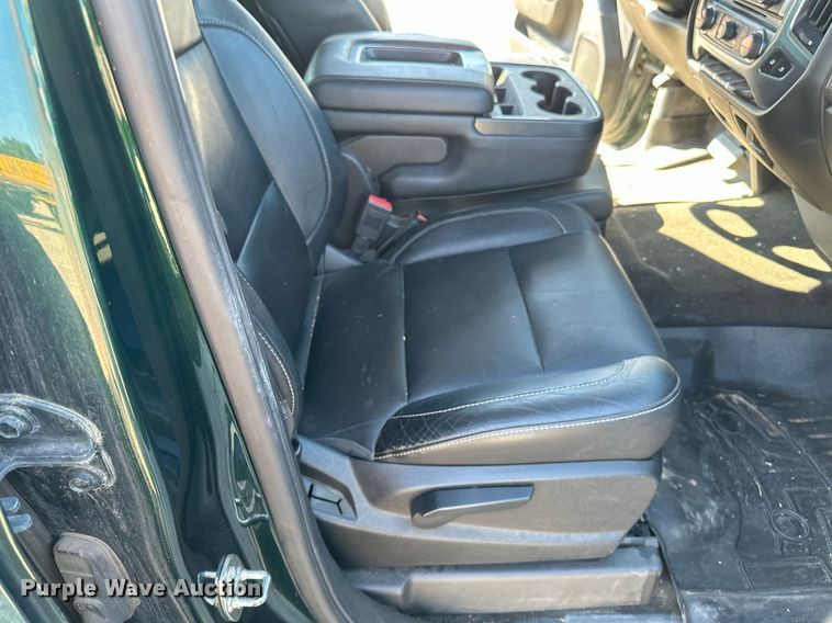 image for item DT6250 2015 Chevrolet Silverado 1500 Crew Cab pickup truck