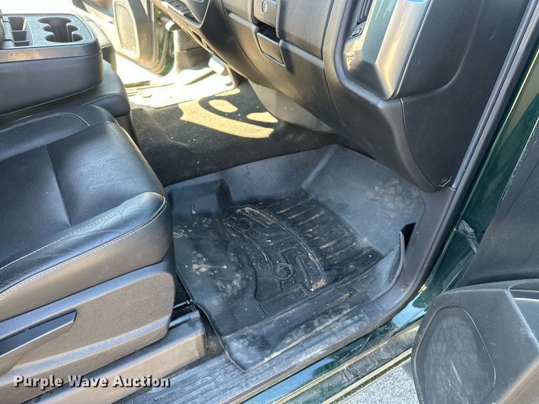 image for item DT6250 2015 Chevrolet Silverado 1500 Crew Cab pickup truck