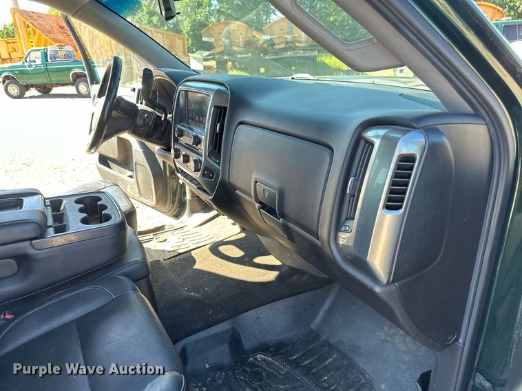 image for item DT6250 2015 Chevrolet Silverado 1500 Crew Cab pickup truck