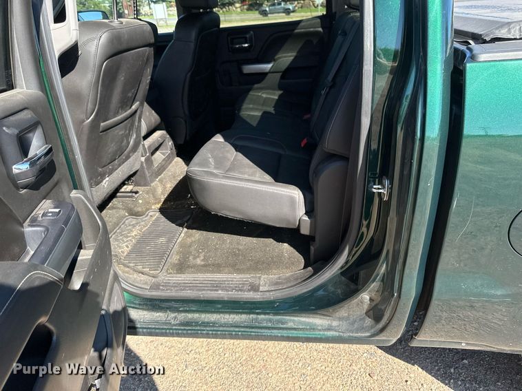 image for item DT6250 2015 Chevrolet Silverado 1500 Crew Cab pickup truck