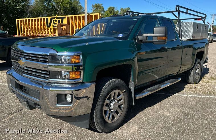 image for item DT6251 2016 Chevrolet Silverado 2500HD Double Cab pickup truck