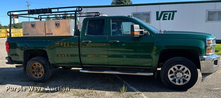image for item DT6251 2016 Chevrolet Silverado 2500HD Double Cab pickup truck
