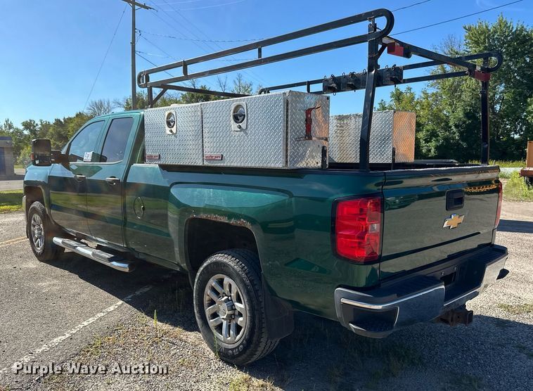 image for item DT6251 2016 Chevrolet Silverado 2500HD Double Cab pickup truck