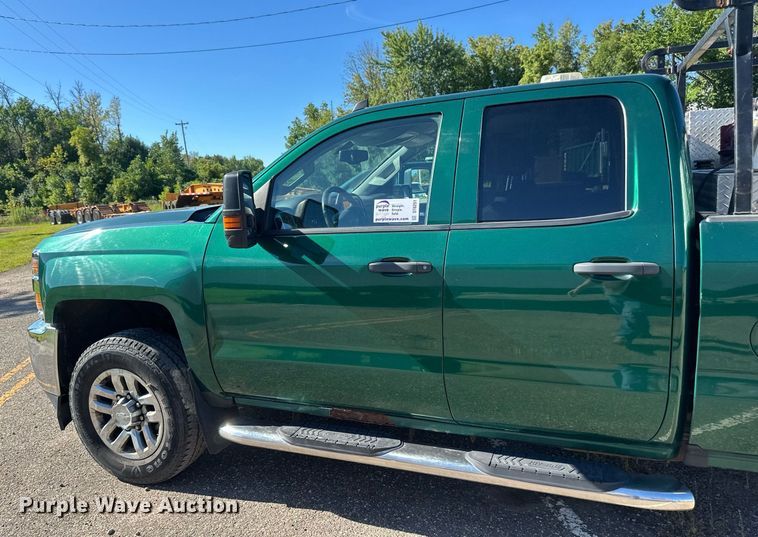 image for item DT6251 2016 Chevrolet Silverado 2500HD Double Cab pickup truck