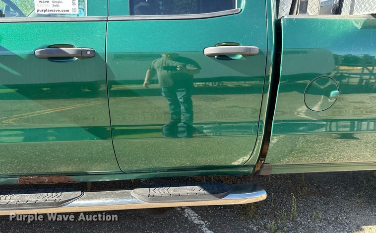 image for item DT6251 2016 Chevrolet Silverado 2500HD Double Cab pickup truck