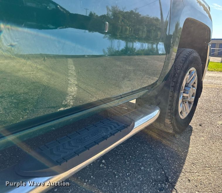 image for item DT6251 2016 Chevrolet Silverado 2500HD Double Cab pickup truck