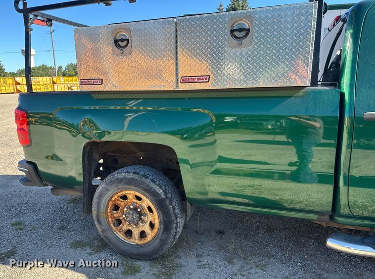 image for item DT6251 2016 Chevrolet Silverado 2500HD Double Cab pickup truck