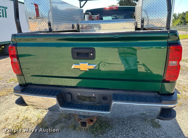 image for item DT6251 2016 Chevrolet Silverado 2500HD Double Cab pickup truck