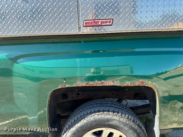 image for item DT6251 2016 Chevrolet Silverado 2500HD Double Cab pickup truck