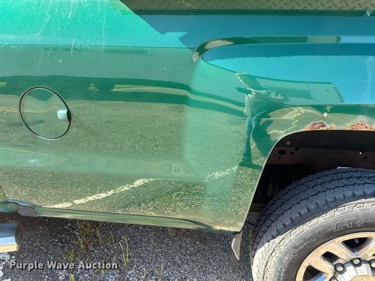 image for item DT6251 2016 Chevrolet Silverado 2500HD Double Cab pickup truck