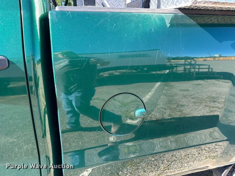 image for item DT6251 2016 Chevrolet Silverado 2500HD Double Cab pickup truck