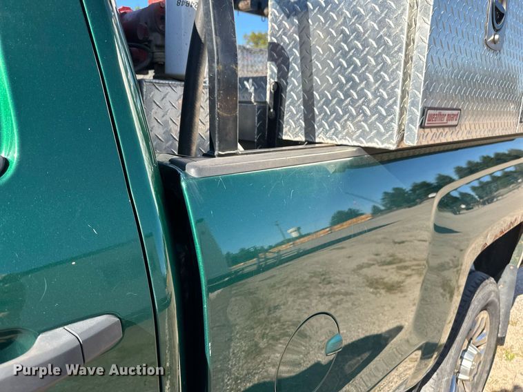 image for item DT6251 2016 Chevrolet Silverado 2500HD Double Cab pickup truck