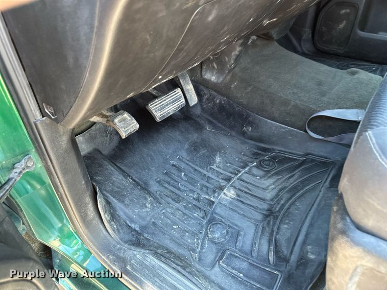 image for item DT6251 2016 Chevrolet Silverado 2500HD Double Cab pickup truck