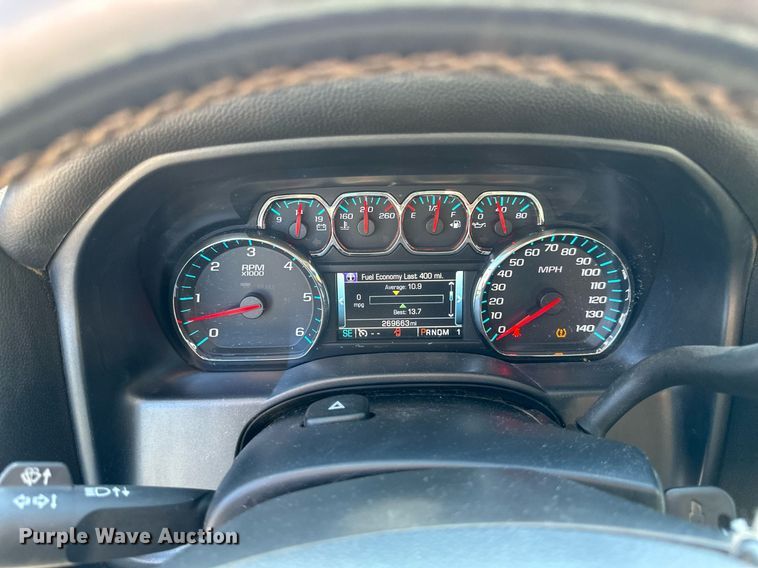 image for item DT6251 2016 Chevrolet Silverado 2500HD Double Cab pickup truck