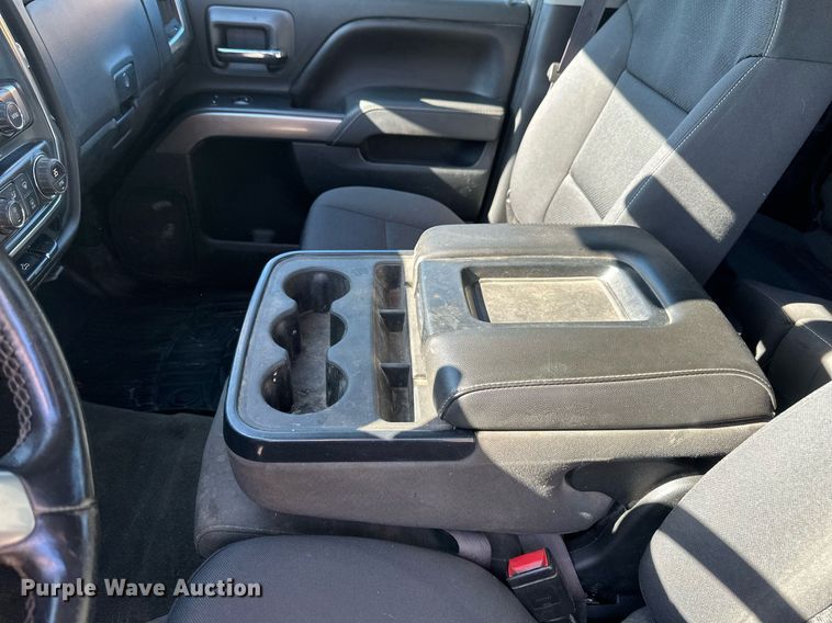 image for item DT6251 2016 Chevrolet Silverado 2500HD Double Cab pickup truck