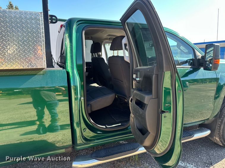 image for item DT6251 2016 Chevrolet Silverado 2500HD Double Cab pickup truck