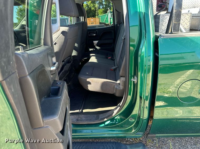 image for item DT6251 2016 Chevrolet Silverado 2500HD Double Cab pickup truck