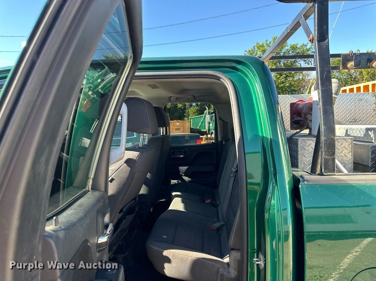 image for item DT6251 2016 Chevrolet Silverado 2500HD Double Cab pickup truck