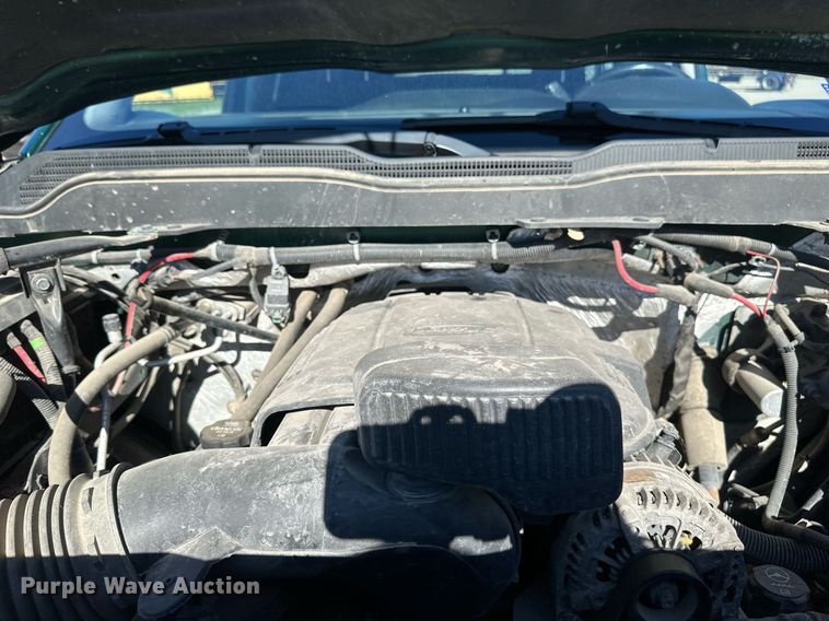 image for item DT6251 2016 Chevrolet Silverado 2500HD Double Cab pickup truck