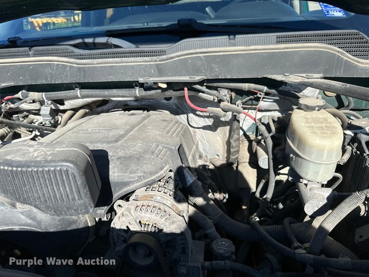 image for item DT6251 2016 Chevrolet Silverado 2500HD Double Cab pickup truck